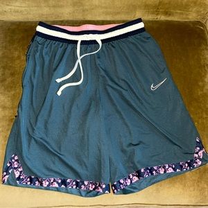Nike Basketball Shorts Dark Green division vol 1 city exploration shorts Floral